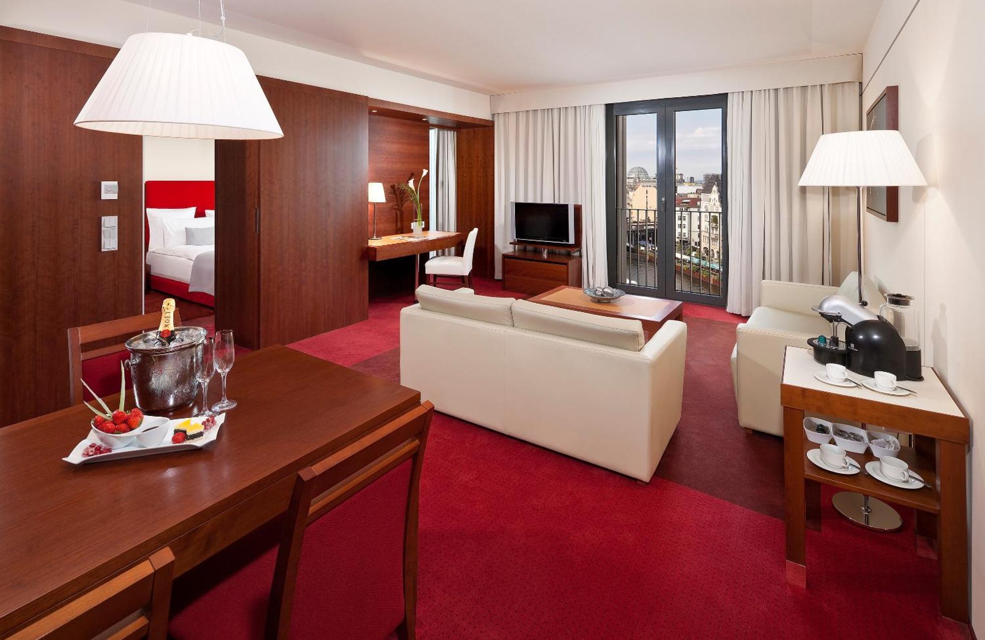 Hotel Meliá Berlino Esterno foto