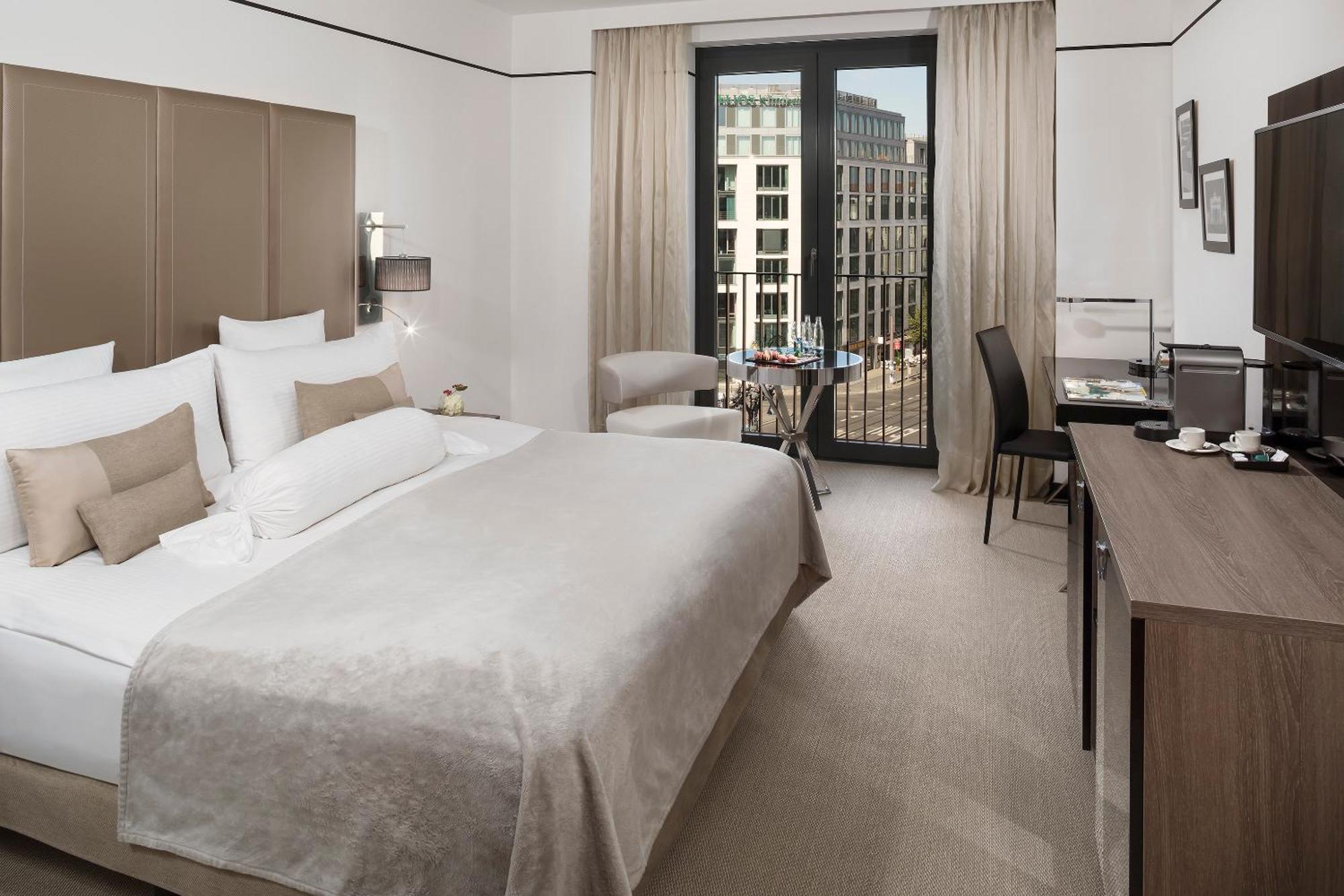 Hotel Meliá Berlino Esterno foto
